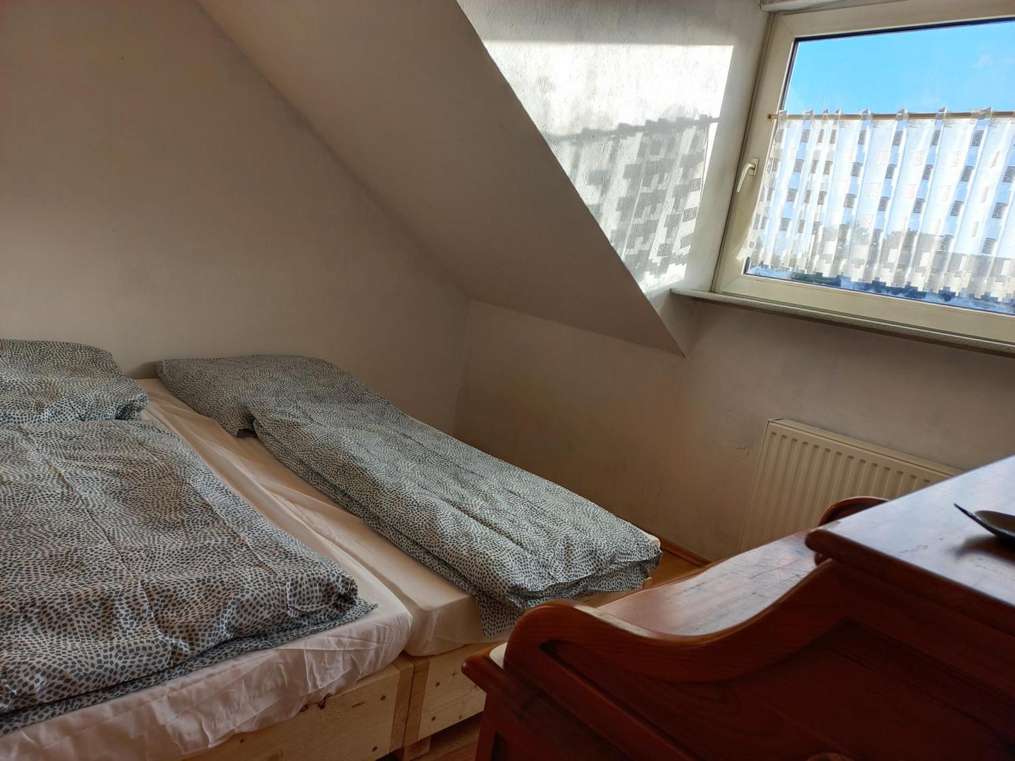 Hoteliving Duesseldorf Airport راتينغن الغرفة الصورة